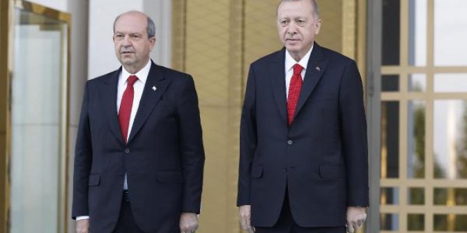 Cumhurbaşkanı Erdoğan, Ersin Tatar’ı resmi tören ile karşıladı