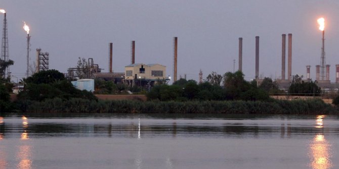 ABD'den İran'ın petrol sektörüne yaptırım