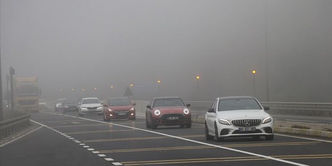 Bolu Dağı'nda yoğun sis etkili oluyor