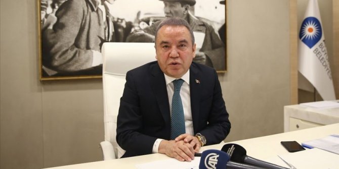 Antalya Büyükşehir Belediye Başkanı Muhittin Böcek gözaltına alındı