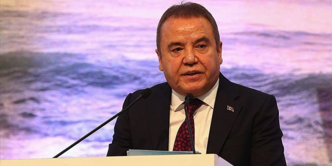 Muhittin Böcek'in Kovid-19 tedavisi yoğun bakımda sürüyor