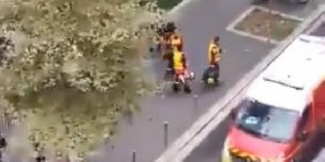 Fransa’da bıçaklı saldırı: 3 ölü