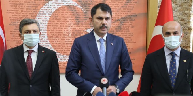 Çevre ve Şehircilik Bakanı Kurum: Bornova ve Bayraklı'da 5 binanın yıkıldığı bilgisini aldık