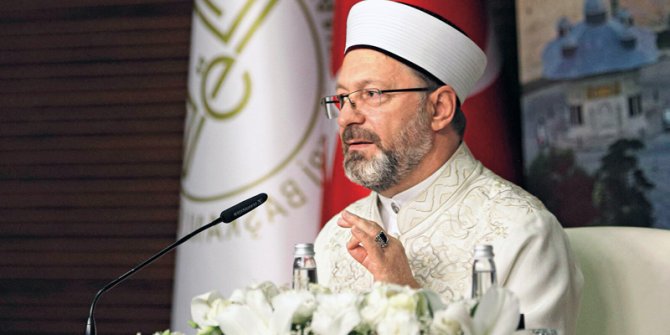 Ali Erbaş: İzmir'de evlerine giremeyen vatandaşlar camilerde kalabilir