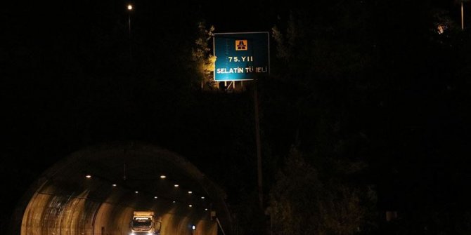 Deprem nedeniyle tedbiren kapatılan 75. Yıl Selatin Tüneli ulaşıma açıldı