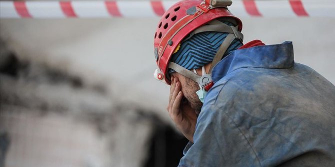 Arama kurtarma görevlisi gözyaşlarına hakim olamadı: Hepimiz insanız