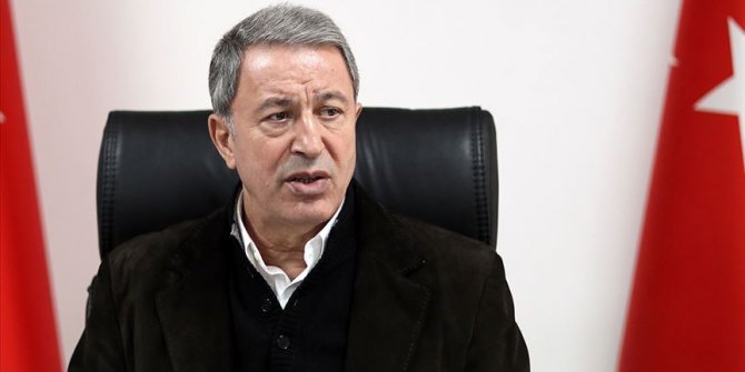 Bakan Akar'dan Yunan'a sert tepki