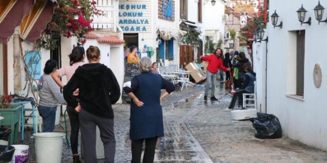 Depremle gelen tsunaminin faturası Seferihisar'a ağır oldu