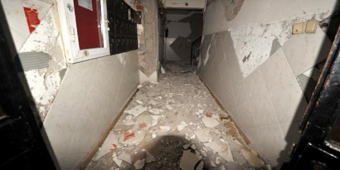 İzmir'de depremde hasar gören binaların risk durumları tespit ediliyor