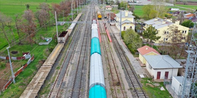 Yenilenen Samsun-Sivas Demir Yolu hattı uluslararası ticareti de canlandıracak