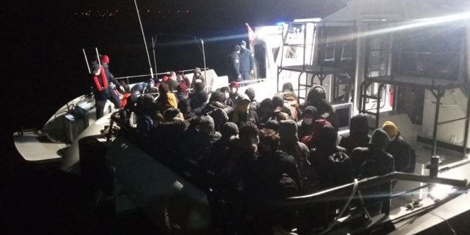 Çanakkale açıklarında 102 sığınmacı yakalandı