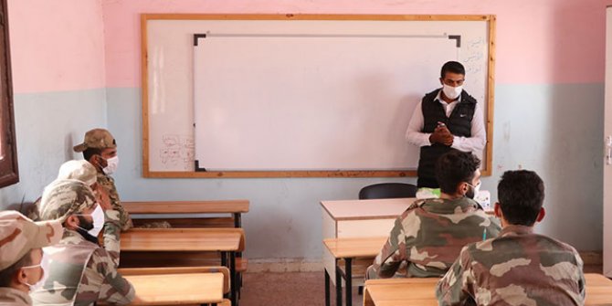 Suriye'deki güvenlik güçlerine Türkçe kurs