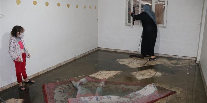Güneydoğu'da sağanak hayatı olumsuz etkiledi