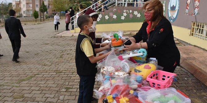 Şırnaklı öğrencilerden İzmir'deki depremzede çocuklar için oyuncak kampanyası