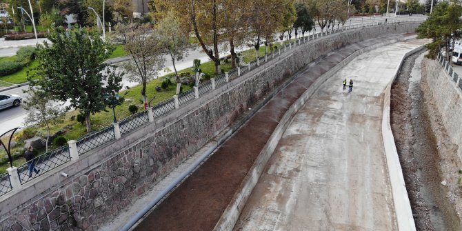 Tatlıçay’da peyzaj alanı düzenleniyor