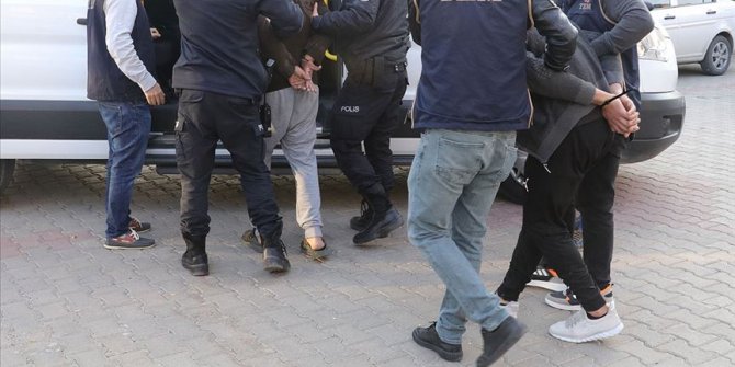 Terör örgütü DEAŞ'ın eylem ve faaliyetlerine yönelik Adana merkezli operasyonda 19 kişi gözaltına alındı