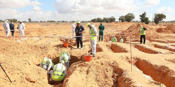 Libya'nın 'toplu mezarlar kenti' Terhune'de yeni cesetler çıkmaya devam ediyor