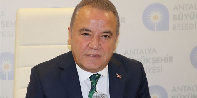 Kovid-19 tedavisi gören Muhittin Böcek yoğun bakımdan çıkarılıyor