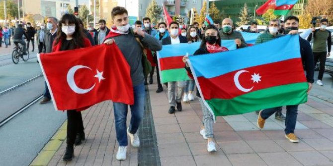 Azerbaycan'ın Karabağ zaferi Eskişehir'de coşkuyla kutlandı