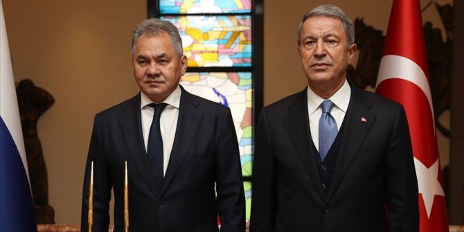 Bakan Akar, Rus mevkidaşı Şoygu ile telefonda görüştü