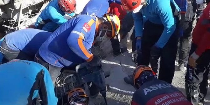İzmir'den dönen 25 kişilik AFAD ekibi, korona karantinasında