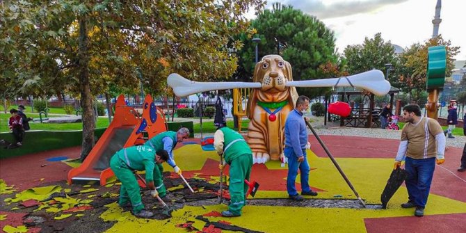 Küçükçekmece'de parkta terör örgütü sembollerini andıran görsellerle ilgili soruşturma