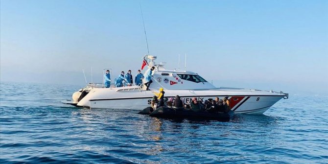 İzmir'de 46 sığınmacı kurtarıldı