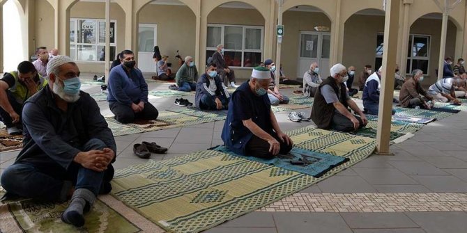 Avustralya’nın Melbourne kentinde 8 ay sonra cuma namazı heyecanı yaşandı