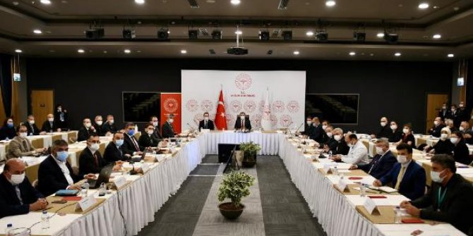 Bakan Koca: Kaçınılmaz görünen tedbirler ve yeni mücadele stratejisini ele aldık