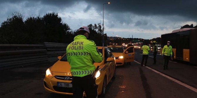 Kovid-19 denetimlerinde 991 toplu ulaşım aracı/taksi seferden, 107 iş yeri faaliyetten men edildi