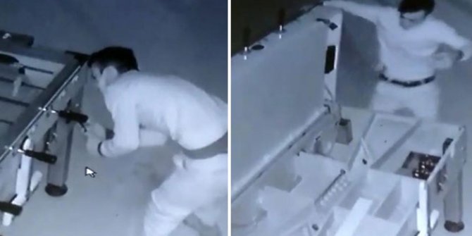 Oyun makinesinin kilidini kırıp bozuk paraları çaldı; o anlar kamerada