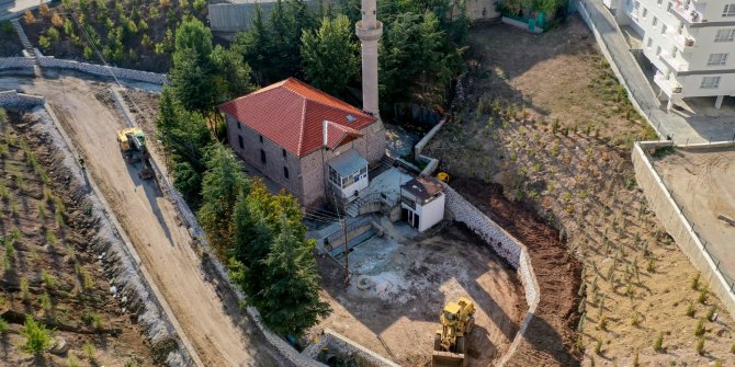 150 yıllık cami yenileniyor