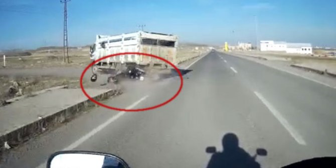 Polisin yaralandığı motosiklet kazası, arkadaşının kask kamerasında
