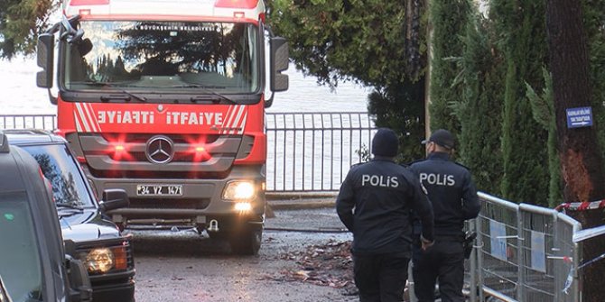 İtfaiye ekipleri Vaniköy Camii'nde inceleme yaptı