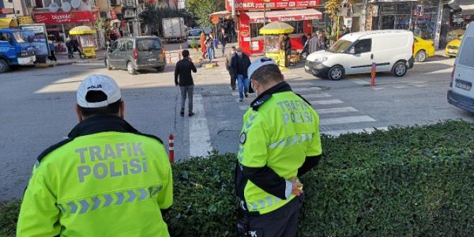 Edirne'de yayalara yol vermeyen sürücülere ceza