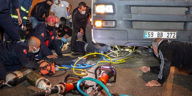 Bisikletiyle TIR'ın tekerleği altında kaldı, itfaiye kurtardı