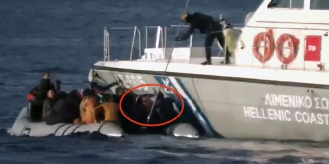 Yunanistan'ın kara sularındaki sığınmacıları Türkiye'ye geri itme talimatları belgelendi