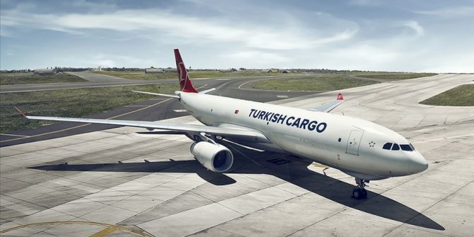 Turkish Cargo kıtalar arası kurduğu hava köprüsüyle Kovid-19 aşılarını taşıyor