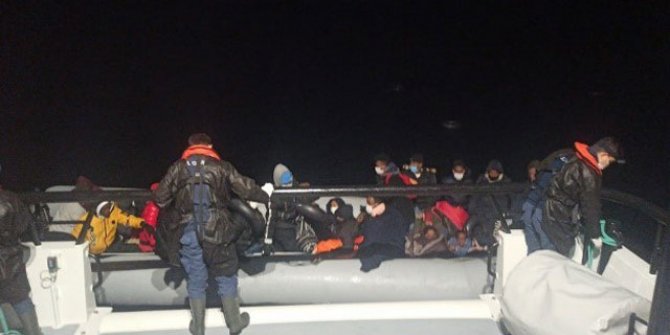 Türk karasularına geri itilen 34 göçmen kurtarıldı 