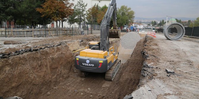 Erler Mahallesi’nde altyapı çalışması devam ediyor