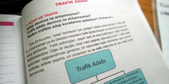 Ehliyet ve çeşitli kurslarda teorik dersler, uzaktan eğitimle yapılabilecek