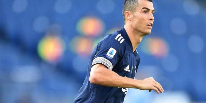 Juventus, Cagliari engelini Ronaldo'nun golleriyle aştı