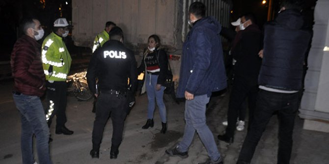 Karaman'da kısıtlamayı ihlal eden 2 kişi, polisten kaçarken kaza yaptı