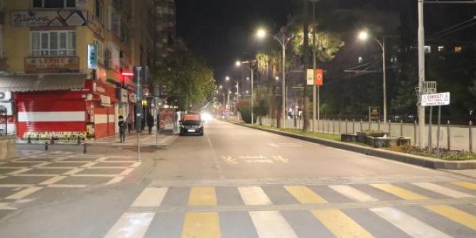 Şanlıurfa'nın tarihi yerleri ve sokakları boş kaldı