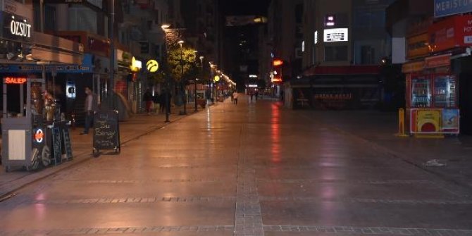 İzmir'de kısıtlamanın ikinci gününde cadde ve meydanlar sessizliğe büründü