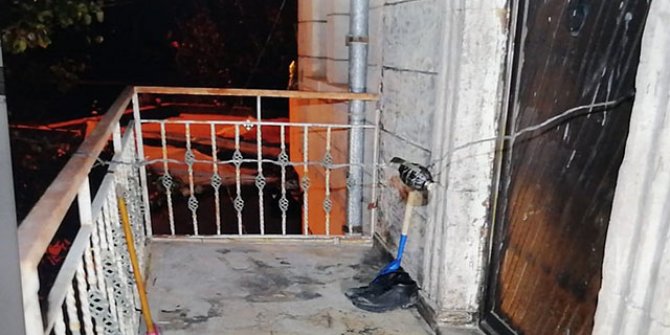 Ayrılmak isteyen eşinin kapısına bomba düzeneği kurdu
