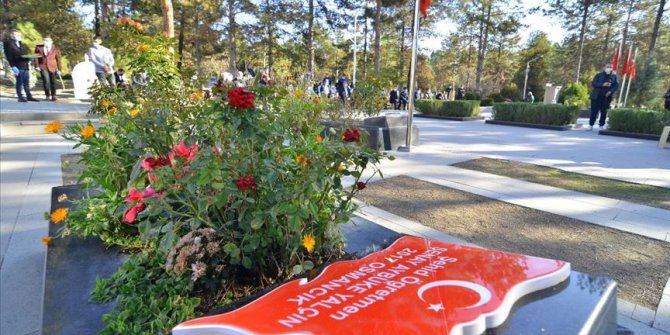 Şehit öğretmen Aybüke Yalçın Çorum'daki mezarı başında anıldı