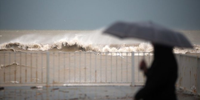 Meteorolojiden sağanak, kar ve fırtına uyarısı
