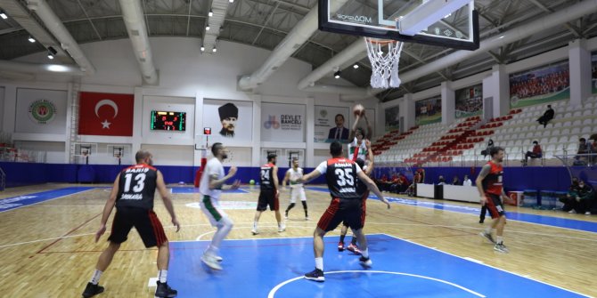 Bahçeli tesisleri'nde basketbol turnuvası düzenlendi