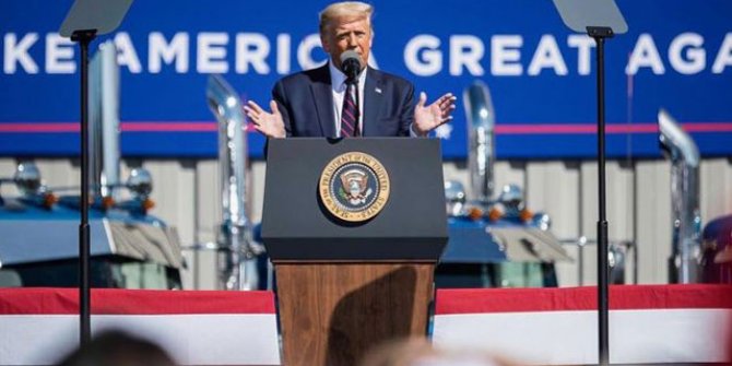 Trump: Seçim hileli ama kazanacağız